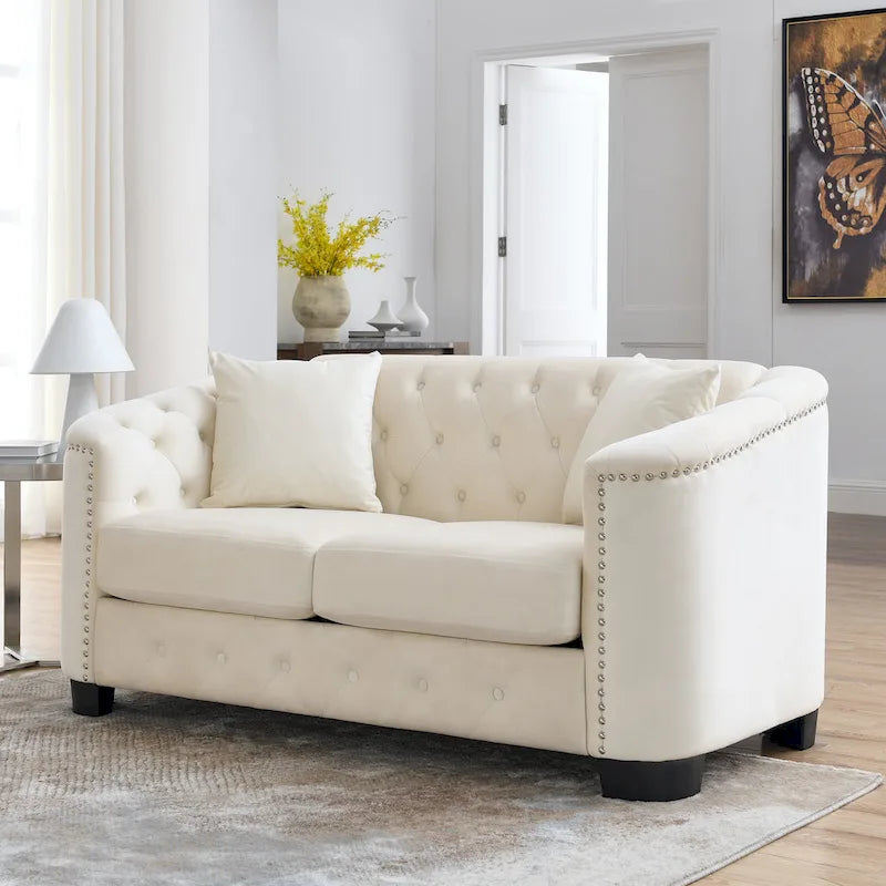 Canapé 2 places chesterfield en velours gris avec cloutage