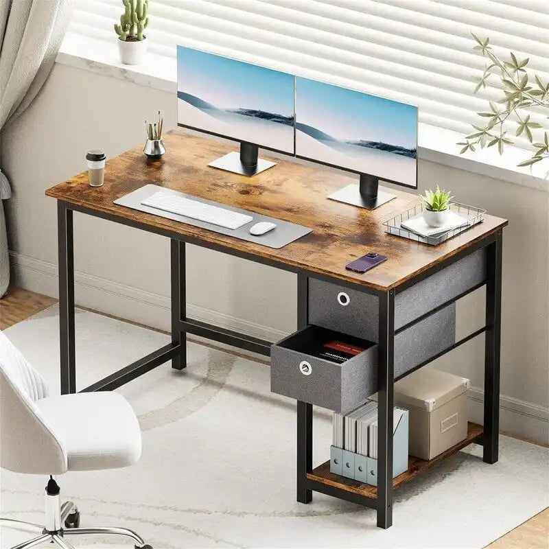 Bureau rustique marron avec tiroirs en tissu et étagère inférieure, monoposte