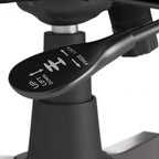 Fauteuil de bureau capitonné à dossier haut Cabot avec accoudoirs de Bush Furniture